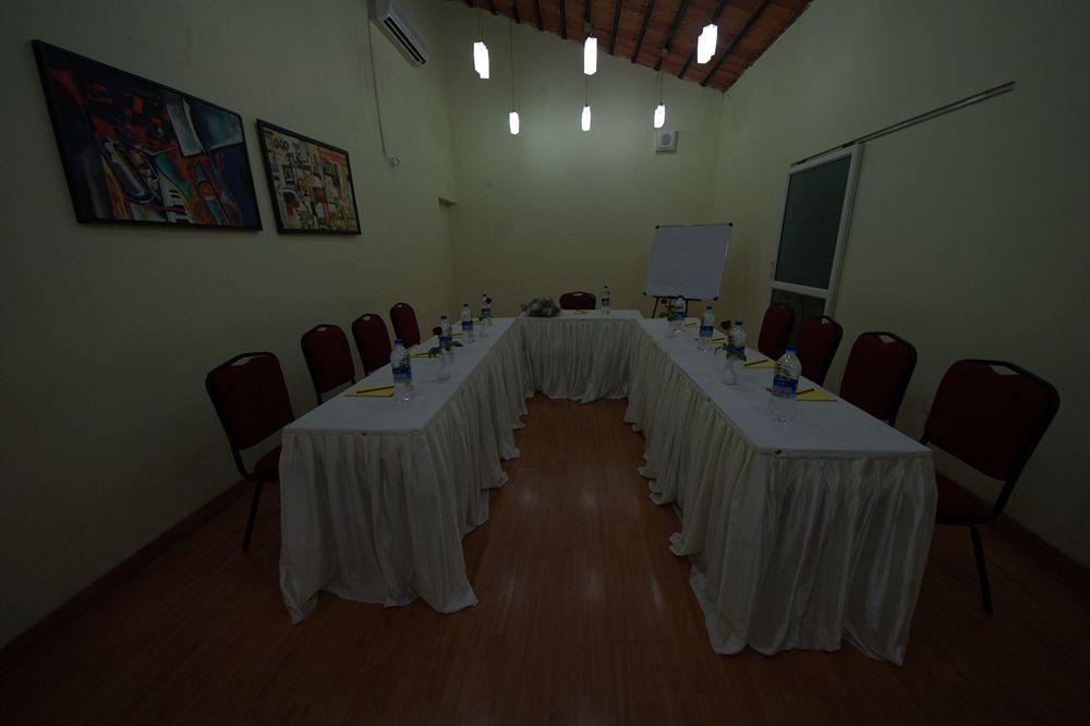 Hm Suites & Studios Μπανγκαλόρ Εξωτερικό φωτογραφία